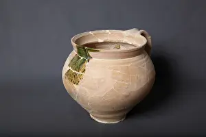 Blary: Cooking pot, castle of Chateau-Thierry, Picardy, France