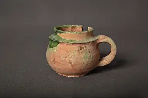 Blary: Cooking pot, castle of Chateau-Thierry, Picardy, France