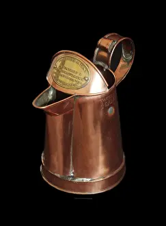 Gallon: Copper and brass half-gallon ale jug