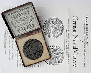 Explanatory: Copy of German original medallion - sinking of the Lusitania