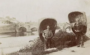 Carmarthen: Coracle men - Carmarthen