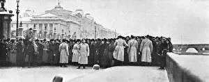 Precursor: The cordon of troops at the Winter Palace on Red Sunday