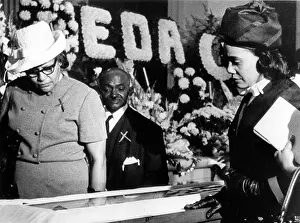 Coretta: Coretta Scott King pauses to view the body ?