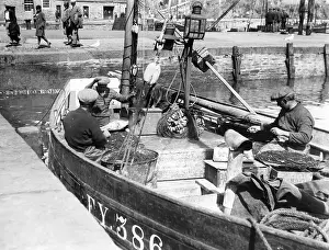 Mevagissey: CORNISH FISHERMEN