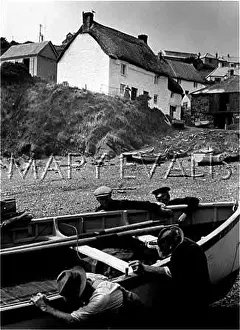 Cadgwith: CORNISH FISHING VILLAGE