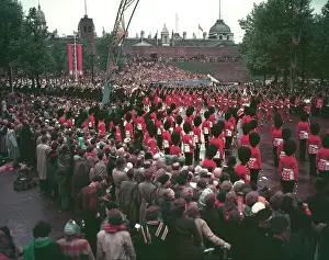 Thronging: CORONATION DAY 1953