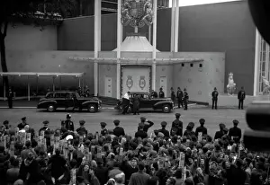 Terence: Coronation. The Earl Marshal arrives