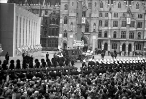 Terence: Coronation. Irish State Coach leaves Abbey