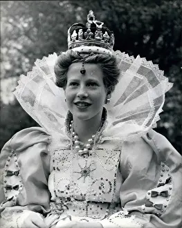 Yeomen: Coronation pageant rehearsal, Meadle, Buckinghamshire