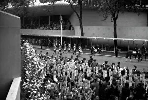 Drummers: Coronation. Pikemen arrive with drummers