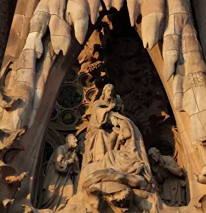 Incomplete: Coronation of the Virgin, sculptures by Llorenc