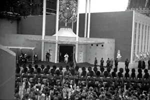 Terence: Coronation.Earl Marshall exits main West Door