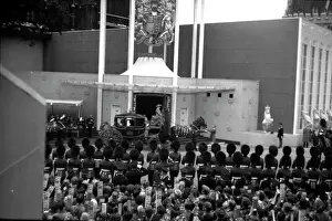 Terence Gallacher: Coronation.Royal arrivals at West Door