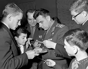 Schoolchildren: Cosmonaut Vladimir Komarov