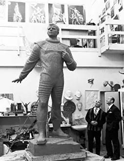 Leonov: Cosmonaut Yuri Gagarin's statue, 1974