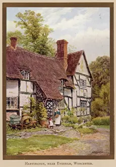 Evesham: COTTAGE AT HARVINGTON