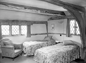 Valence: COTTAGE TWIN BEDROOM