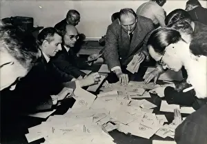 Electors: Counting votes in Saar elections, Germany