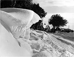 Drifts: COUNTRY SNOW DRIFTS