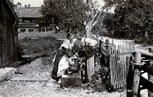 Dirndl: Couple in costume, 1903