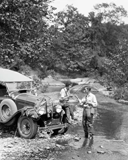 Fender: Couple Fly Fishing in Stream