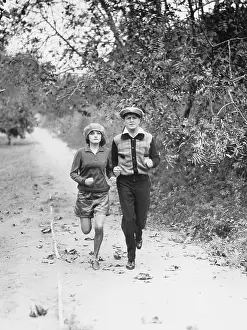 Jogging: Couple jogging through the country side