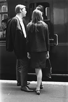 Kingsroger: Couple at King's Cross Station