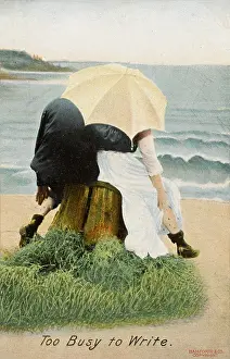 Itchy: COUPLE ON SANDS/ITCHY