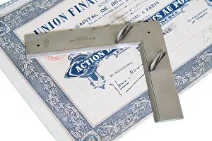 Coupons: Coupon Cutter Barer Bonds