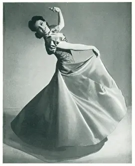 Pinching: Courtaulds Ltd Advert Photograph