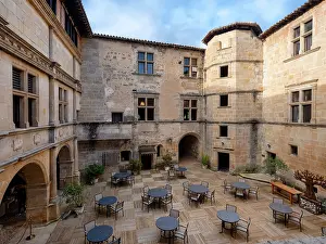 Accommodation: Courtyard, Chateau des ducs de Joyeuse, Couiza, France