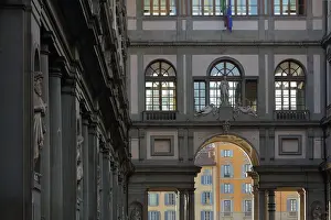 Vasari: Courtyard, Galleria degli Uffizi, Florence, Tuscany, Italy