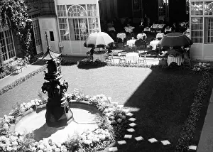Platz: Courtyard of the Hotel Adlon, 1933