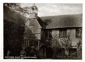 Sevenoaks: Courtyard, Ightham Mote, Kent