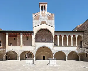 Pons: Courtyard, Palace of the Kings of Majorca, Perpignan
