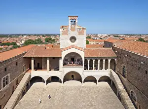 Pons: Courtyard, Palace of the Kings of Majorca, Perpignan