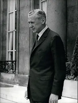Conversations: Couve de Murville leaving the Elysee Palace, Paris