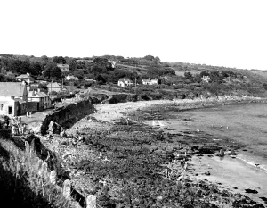 Coverack: Coverack, the Beach c1960