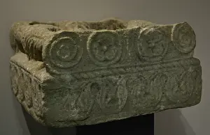 Souls: Covering of a prismatic pillar. 1st-2nd centuries