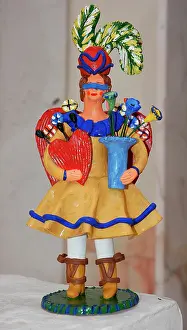 Craftsmanship: Crafts. Bonecos of Estremoz. Ceramic figures representing di