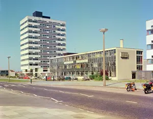 Crawley: Crawley College, Crawley