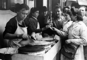 Breton: Crepes stand in Paris, 1941