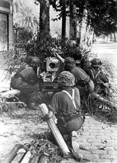 Antitank: The crew of a 7.5 cm antitank PAK 40 lined up on the