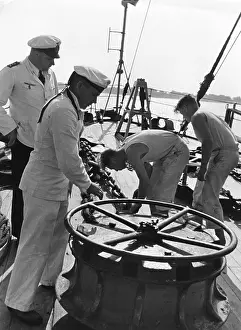 Winds: Crew at work aboard the Meteor
