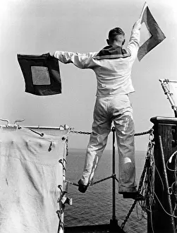 Explores: Crew at work on board of the Meteor