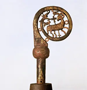 Ranking: Croiser of Clasqueri abbot. Showing the Agnus Dei. 13th cen