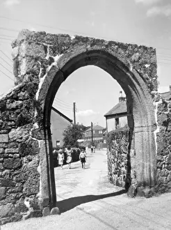 Bovey: CROMWELL'S ARCH