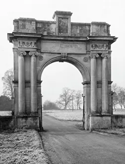 Gatehouses: CROOME D'ABITOT GATE