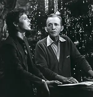 Merrie: Crosby and Bowie Perform on Christmas Special