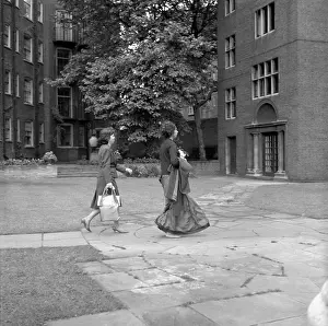 Madame Yevonde (mary Evans): Crosby Hall